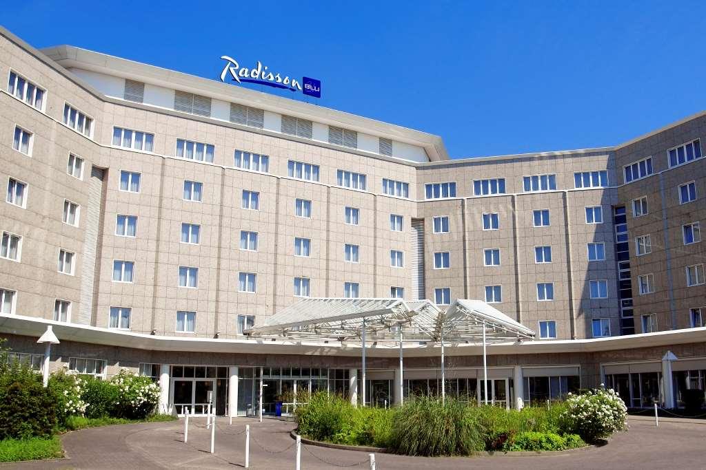 Radisson Blu Hotel Dortmund Bagian luar foto