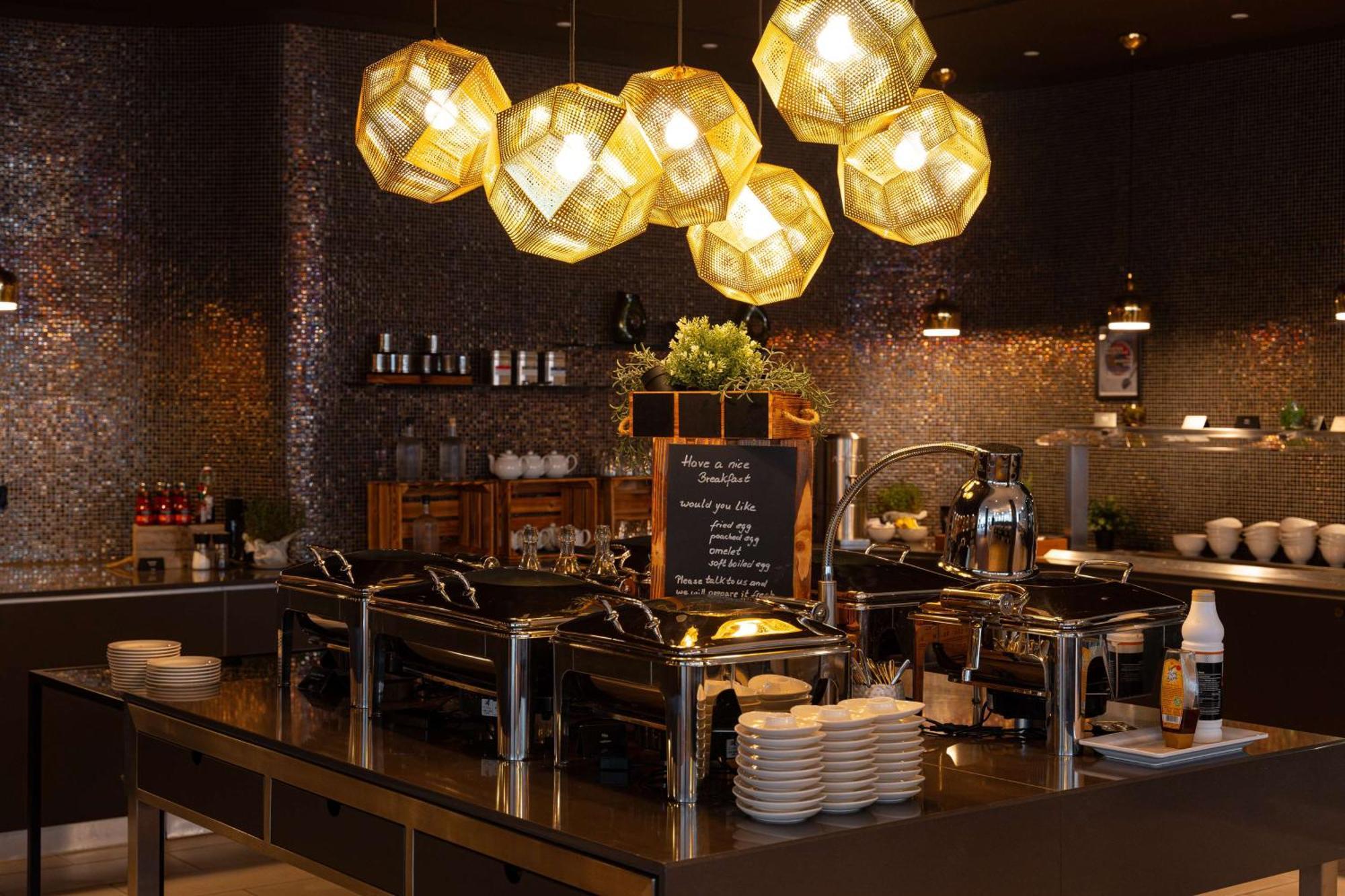 Radisson Blu Hotel Dortmund Bagian luar foto