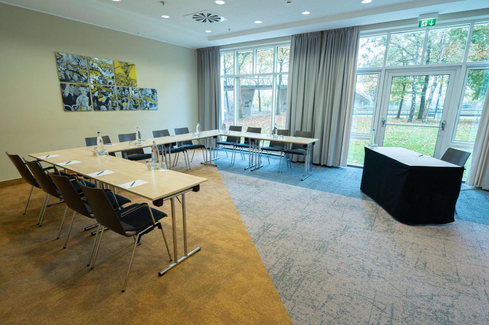 Radisson Blu Hotel Dortmund Bagian luar foto