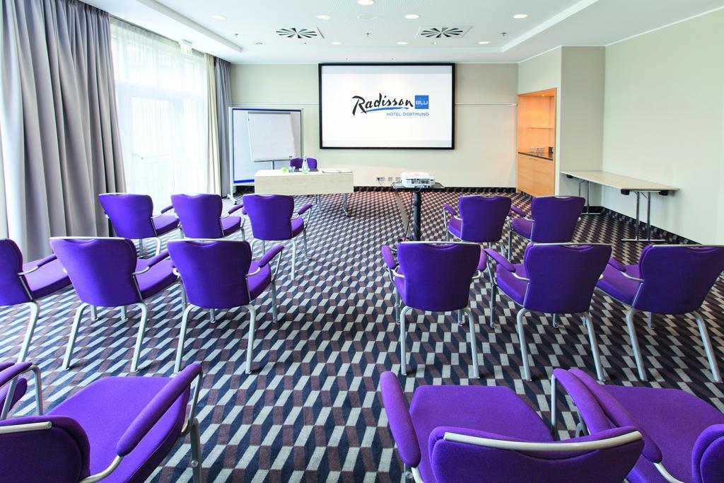 Radisson Blu Hotel Dortmund Bagian luar foto