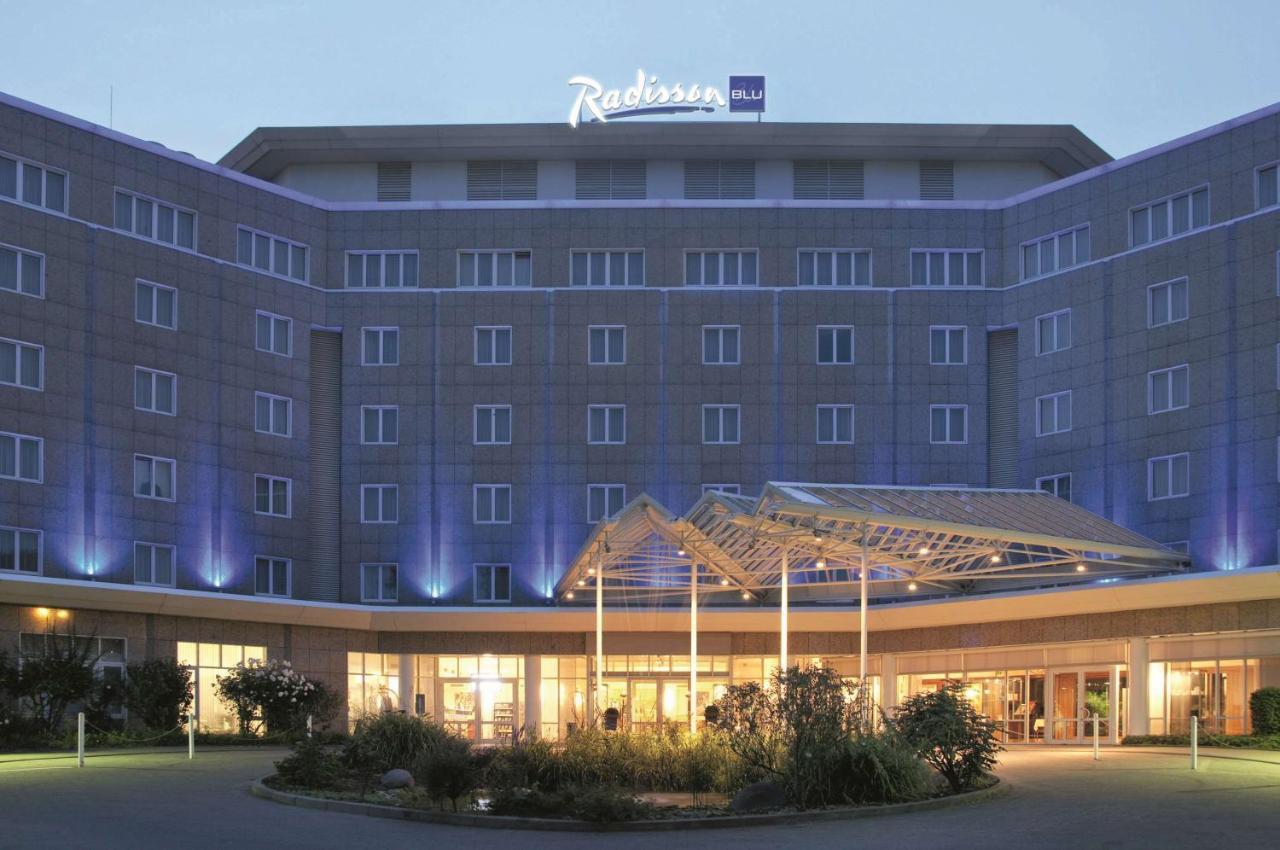 Radisson Blu Hotel Dortmund Bagian luar foto